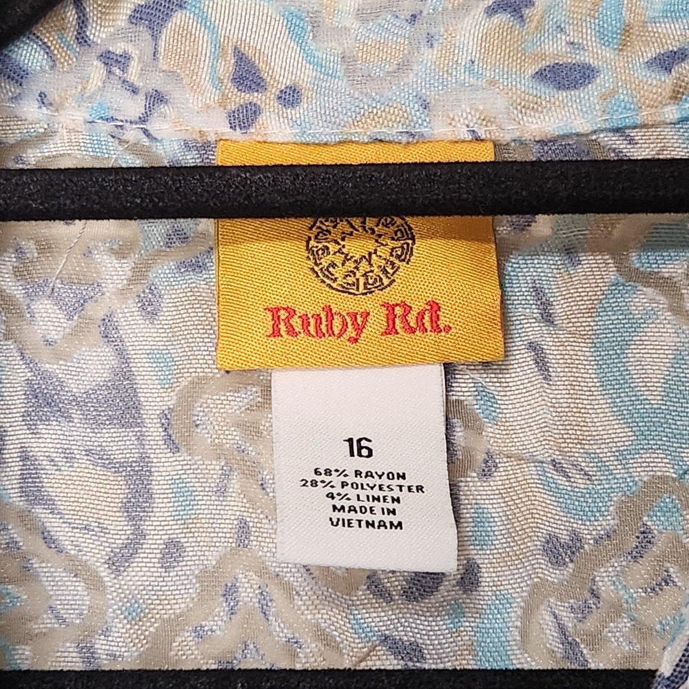 Ruby Rd Top Long Sleeve Button Front Lightweight … - image 9